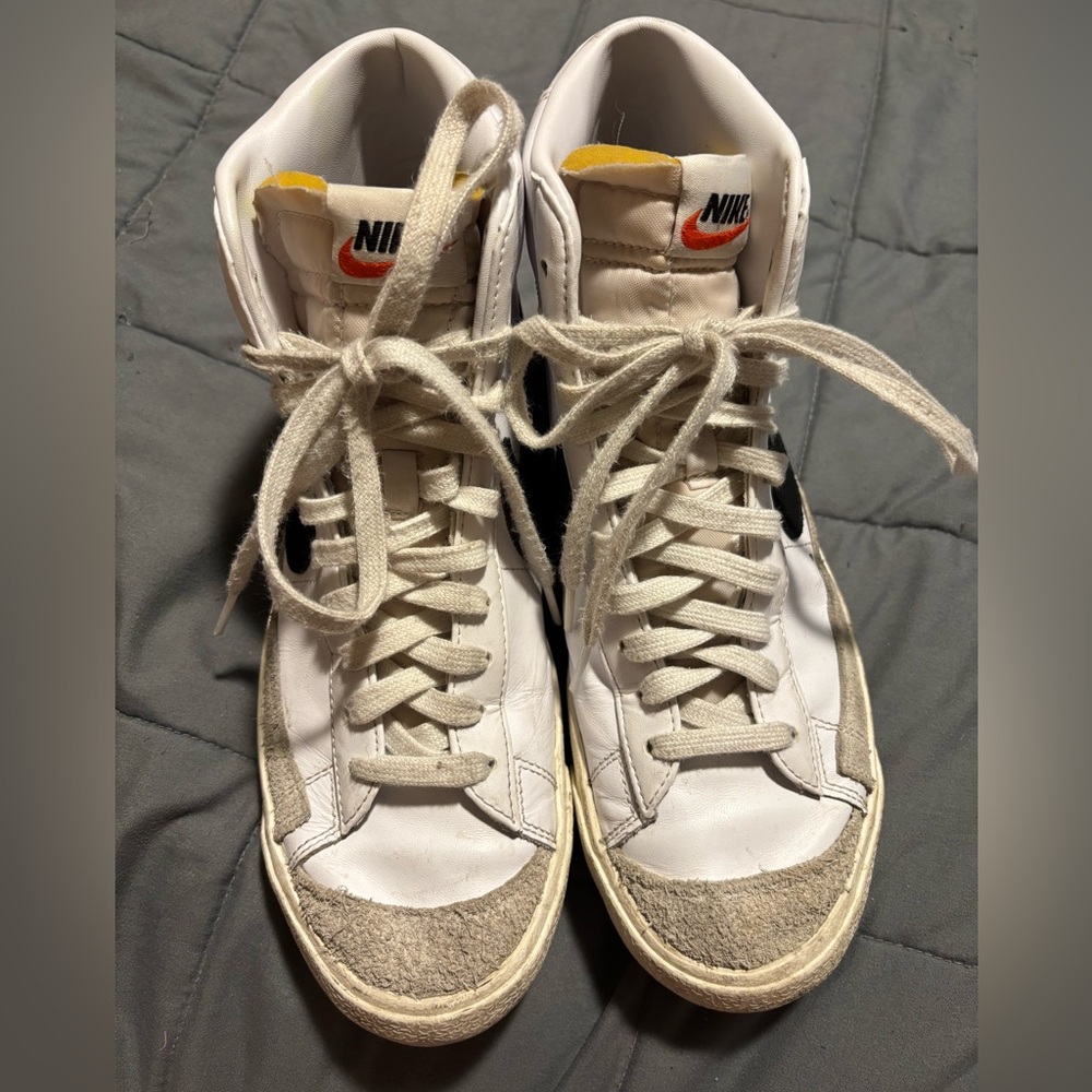 NIKE Blazer Mid 77 White and Black Vintage High-Top Sneakers Men’s Size 8.5